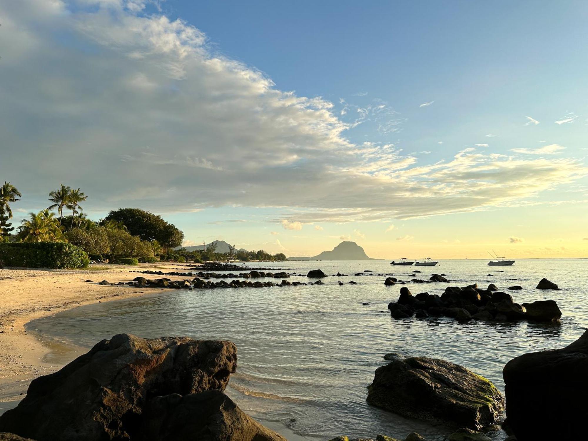 Beach And Mountain - 塔马兰 外观 照片